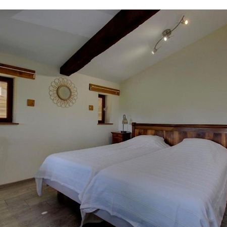 Chambres D'Hotes Les Vignes Montcet Екстер'єр фото