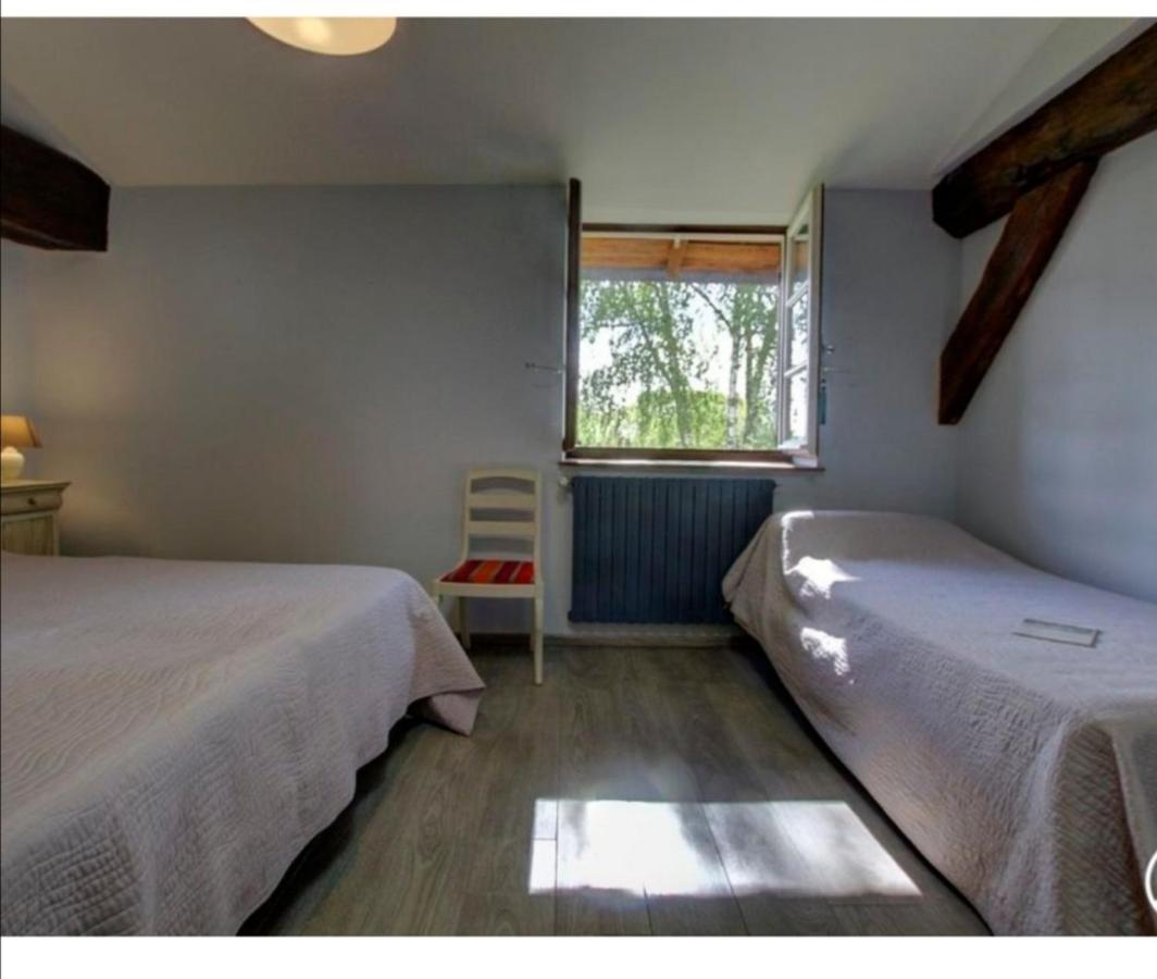 Chambres D'Hotes Les Vignes Montcet Екстер'єр фото